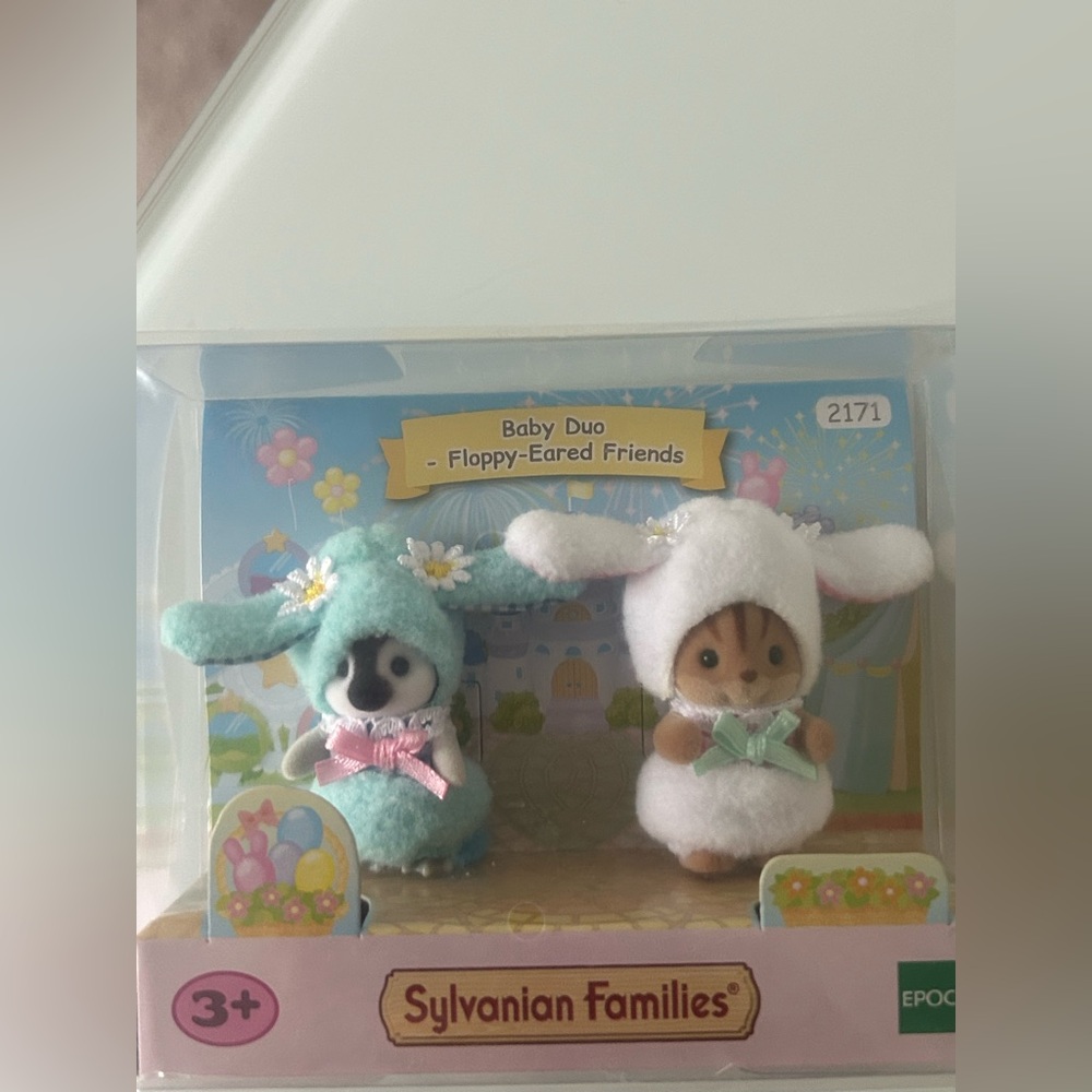 Sylvanian Families bunny flop warred friends Baby Duo boxed